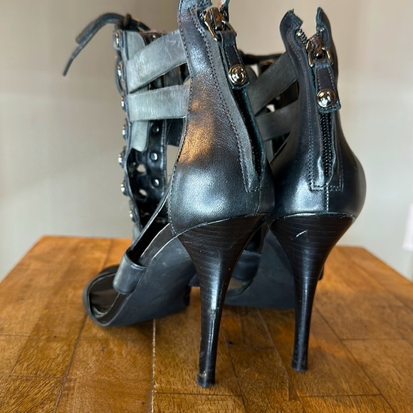 Strappy sandals - Picture 2 of 4